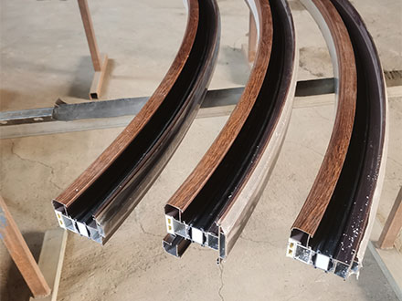 赤峰断桥铝弯弧