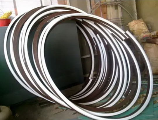 赤峰弯圆加工：塑造曲线之美​